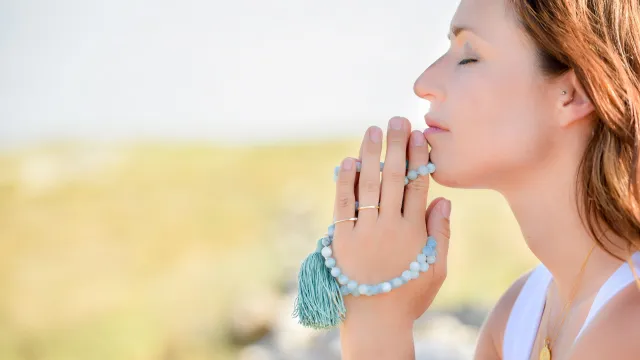 Bien débuter en yoga avec Natasha St Pier